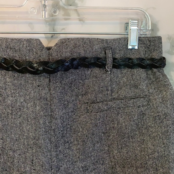 Large Gray Tweed Cuff Hem Woven Shorts w Black Belt - Picture 8 of 15